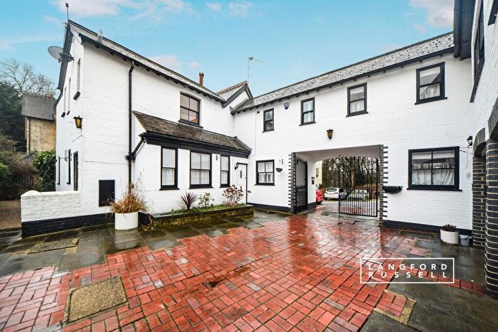 2 Bedroom Flat To Rent In Susan Wood Chislehurst, BR7