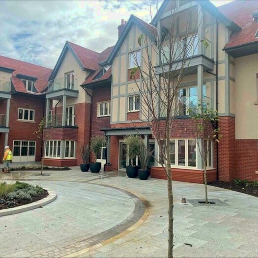 1 Bedroom Retirement Property For Sale In Millfield Green, Millfield Lane, Caddington, LU1