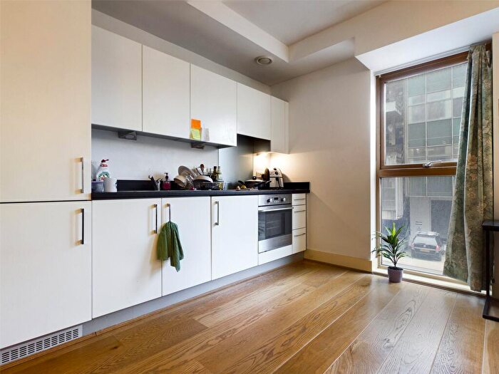 Apartment To Rent In Pullman Haul, New England Road, BN1