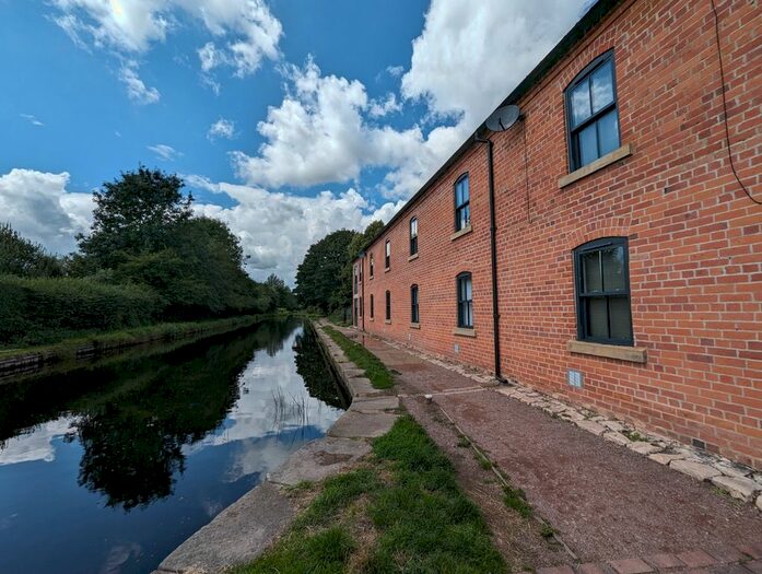 3 Bedroom Property To Rent In Wharf Road, Retford, DN22