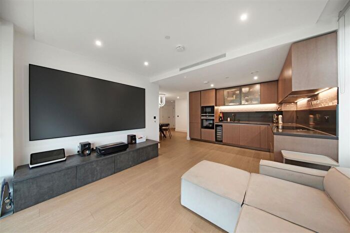 2 Bedroom Flat To Rent In Palmer Road, London, SW11