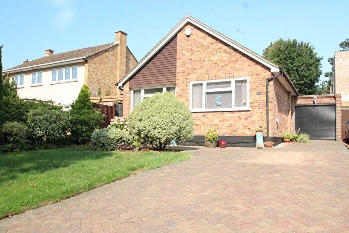 2 Bedroom Detached House For Sale In Woodhead Drive, Orpington, BR6