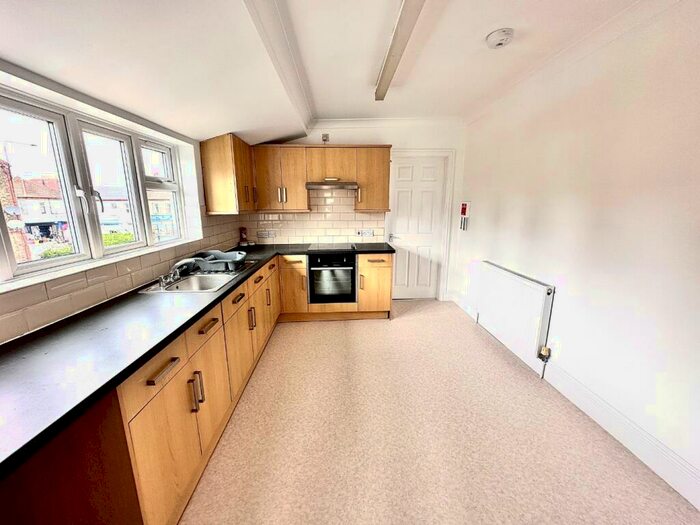 2 Bedroom Apartment To Rent In Plumstead Common Road, Plumstead, London, SE18