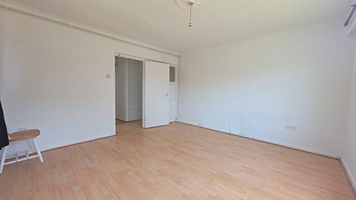 2 Bedroom Flat To Rent In The Shaftesburys, Barking, IG11