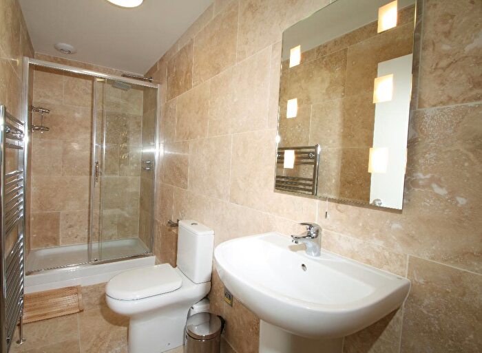 6 Bedroom Terraced House To Rent In Lenton Boulevard, Nottingham, NG7