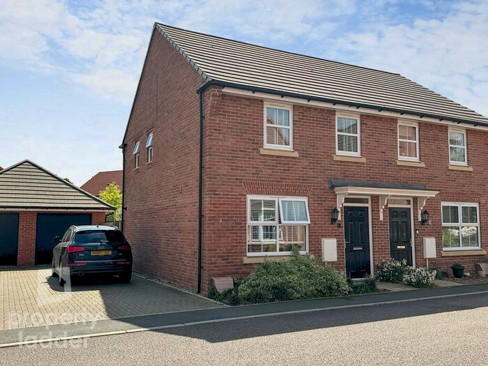 3 Bedroom Semi-Detached House For Sale In Rowan Crescent, Horsford, NR10