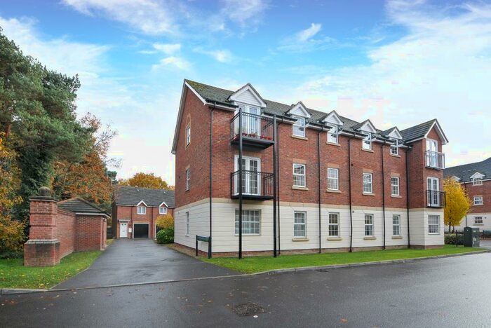 2 Bedroom Apartment To Rent In Newbury, Berkshire, RG14