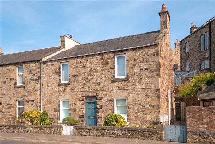 2 Bedroom Flat For Sale In Cromwell Road, Burntisland, KY3