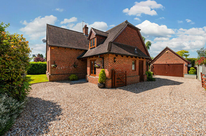 4 Bedroom Detached House For Sale In Eversley Road, Arborfield Cross, Reading, RG2