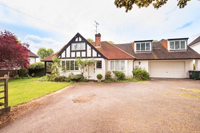 5 Bedroom Detached House To Rent In Nightingale Road, Rickmansworth, WD3
