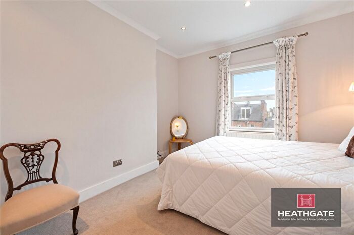 2 Bedroom Flat For Sale In Gayton Crescent, London, NW3