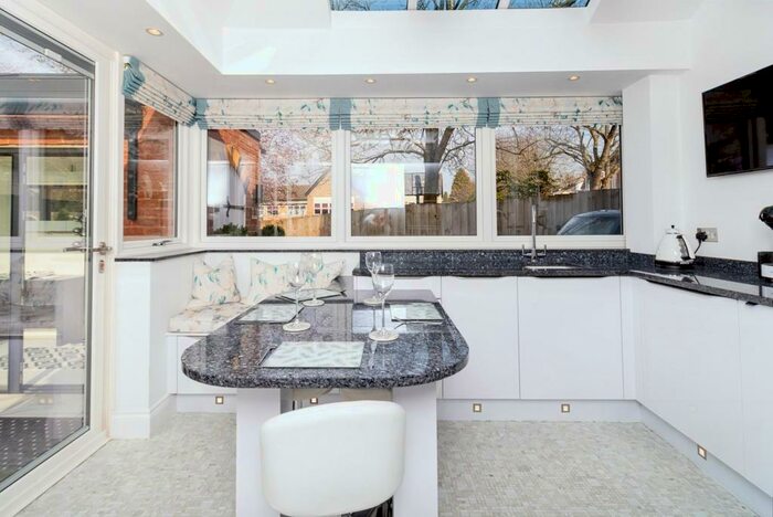 2 Bedroom House To Rent In Castle Street, Saffron Walden, CB10