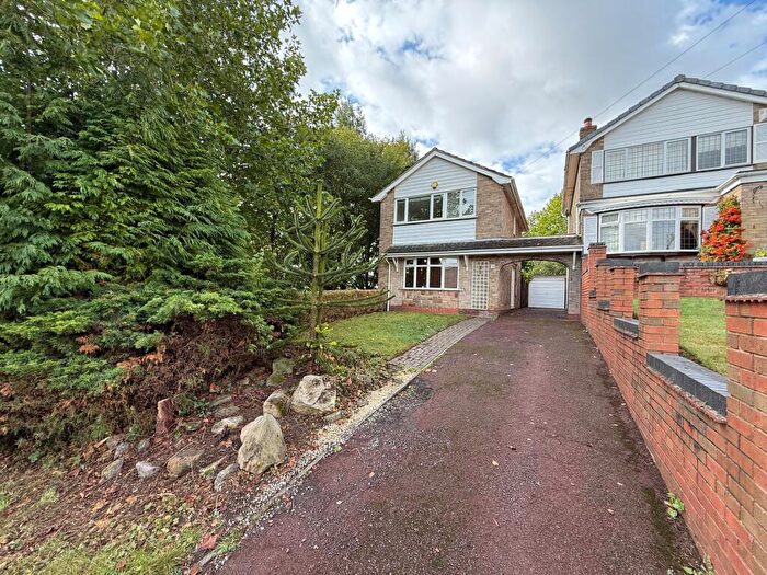 3 Bedroom Detached House To Rent In Glen Rise, Burton-On-Trent, DE13