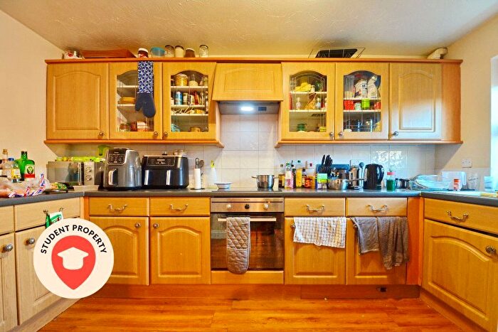 6 Bedroom Semi Detached House To Rent In Lancelot Road, Stapleton, Bristol, Bristol, BS16