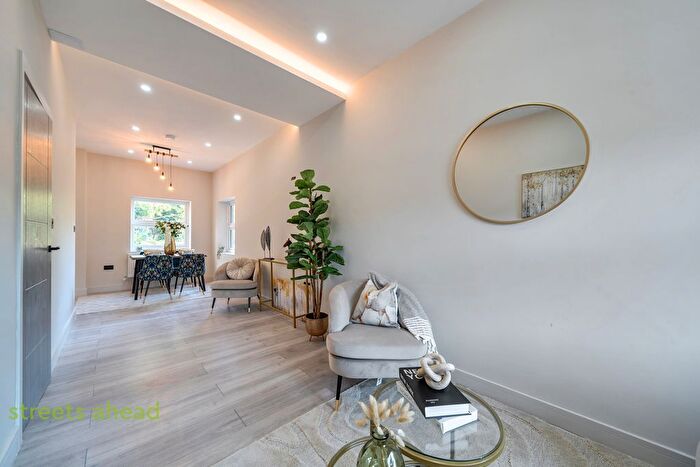 2 Bedroom Flat For Sale In Windmill Road, Croydon, CR0