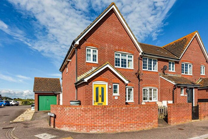 3 Bedroom End Of Terrace House For Sale In Tide Way, Bracklesham Bay, PO20