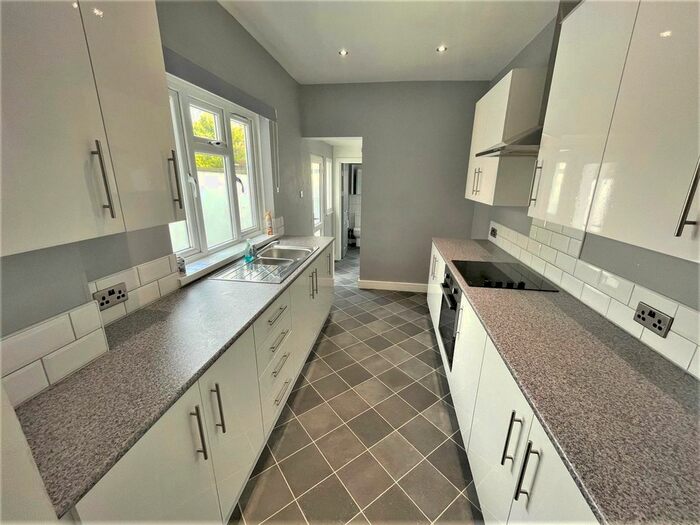 3 Bedroom Terraced House To Rent In Balmoral Road, Gillingham, Kent, ME7