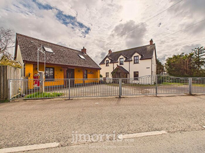 4 Bedroom Detached House For Sale In Crymych, SA41