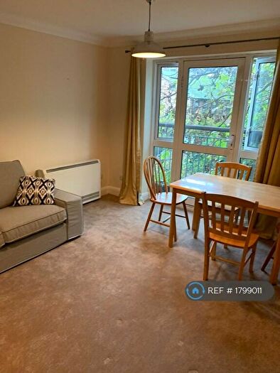 2 Bedroom Flat To Rent In Campbell Road, London, E3