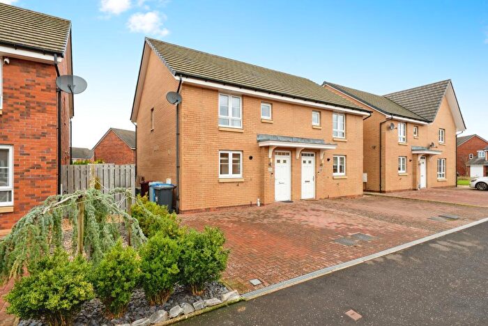 3 Bedroom Semi Detached House For Sale In Foxglove Grove, Glasgow, G72