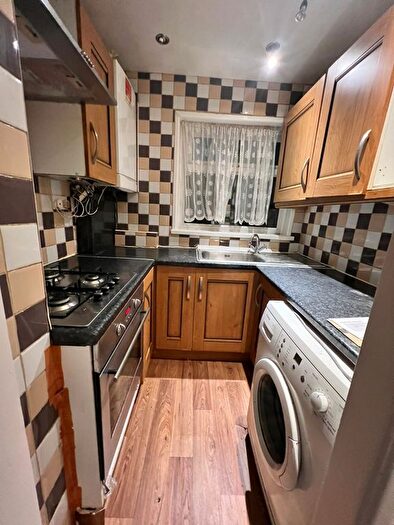 2 Bedroom Maisonette To Rent In Harlington Road West, Feltham, TW14