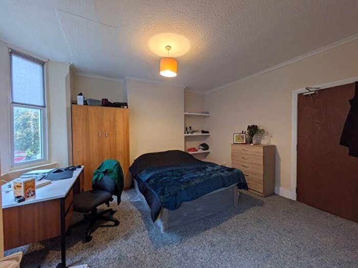 4 Bedroom Detached House To Rent In Church Grove, Nottingham, NG7