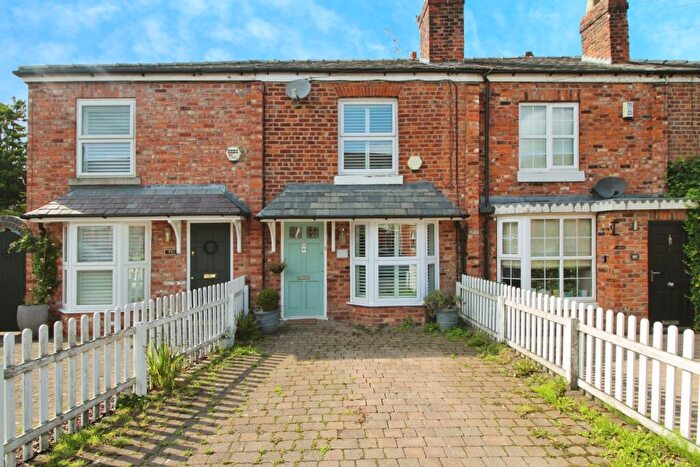 2 Bedroom Terraced House To Rent In Heyes Lane, Alderley Edge, Cheshire, SK9
