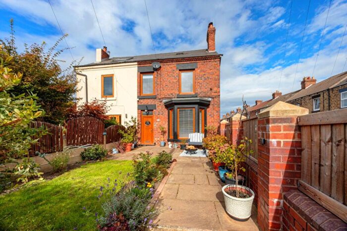 3 Bedroom Semi Detached House For Sale In Poplar Terrace, Royston, Barnsley, S71