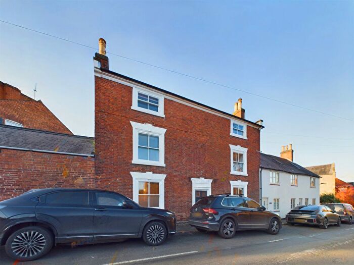 4 Bedroom Property To Rent In Chapel Street, Melbourne, DE73