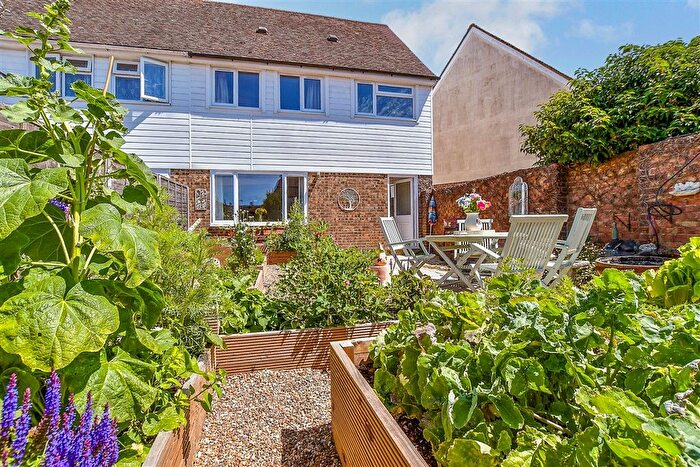 2 Bedroom End Of Terrace House For Sale In Jubilee Field, Wittersham, Tenterden, Kent, TN30