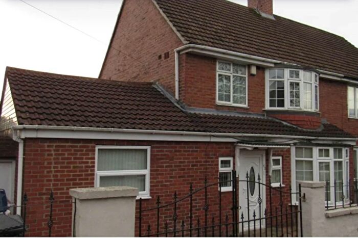 4 Bedroom Semi-Detached House To Rent In Whickham View, Newcastle Upon Tyne, NE15