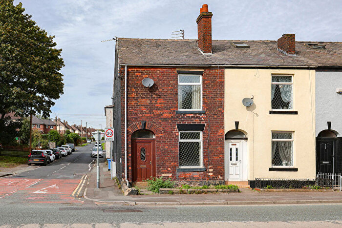 3 Bedroom End Of Terrace House For Sale In Halifax Road, Rochdale, OL12