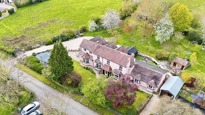 5 Bedroom Detached House For Sale In Clows Top, Kidderminster, DY14