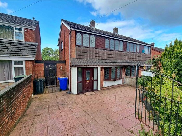 3 Bedroom Semi-Detached House To Rent In Westsprink Crescent, Stoke-On-Trent, Staffordshire, ST3