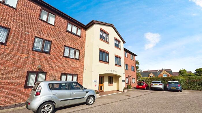 1 Bedroom Apartment For Sale In Castle Road, Clacton-On-Sea, CO15