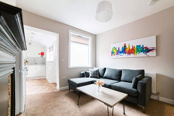 3 Bedroom Terraced House To Rent In Clinton Street, Beeston, Nottingham, Nottinghamshire, NG9