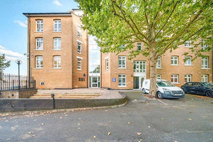 1 Bedroom Flat For Sale In Fairfield Road, Bow Quarter, E3