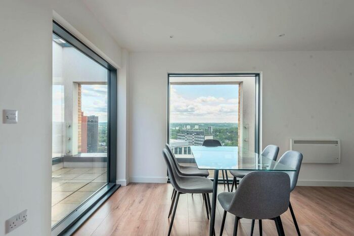 3 Bedroom Flat To Rent In The Lansdowne, Hagley Road, Birmingham, B16