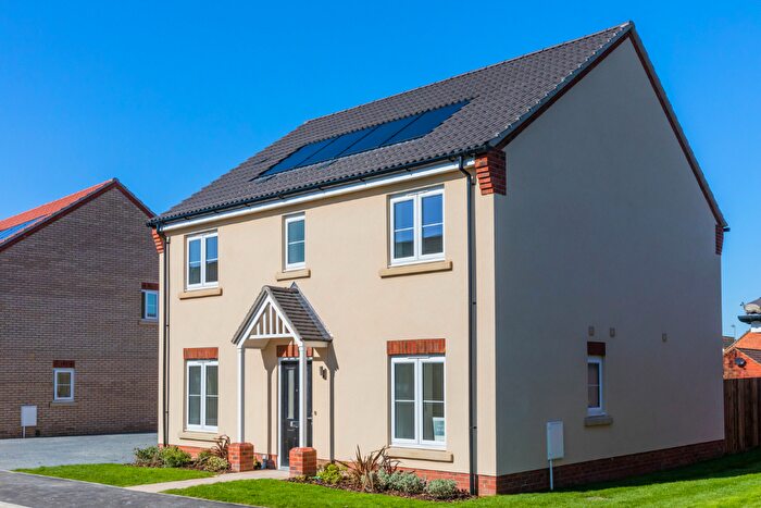 4 Bedroom Detached House For Sale In Lowestoft Road, Hopton, Great Yarmouth, NR31