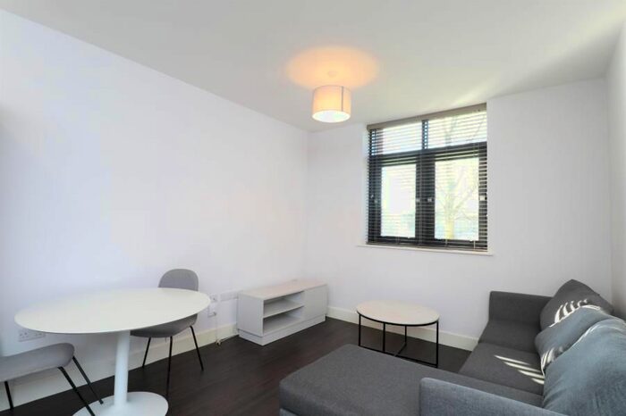 2 Bedroom Flat To Rent In Park House, Dawsons Square, Pudsey, LS28