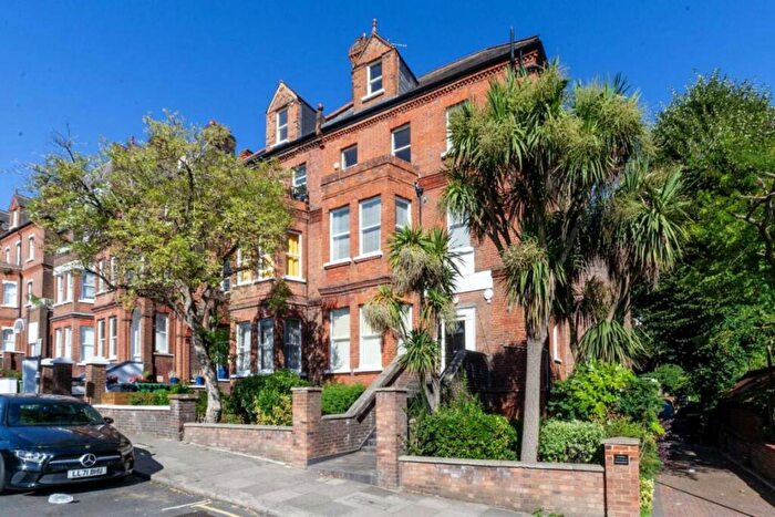 2 Bedroom Flat To Rent In Frognal, London, NW3