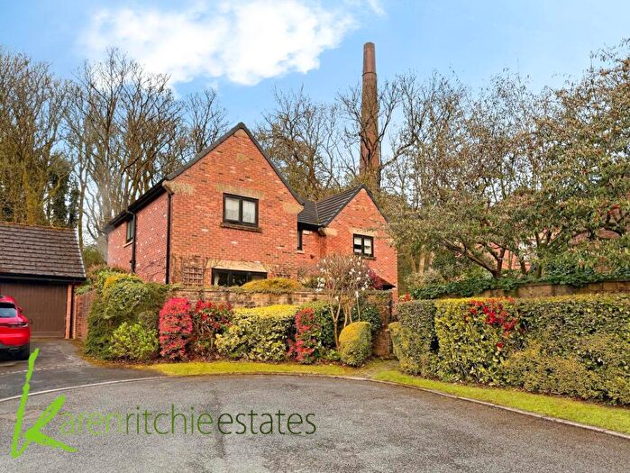 4 Bedroom Detached House For Sale In Lumwood, Bolton, BL1