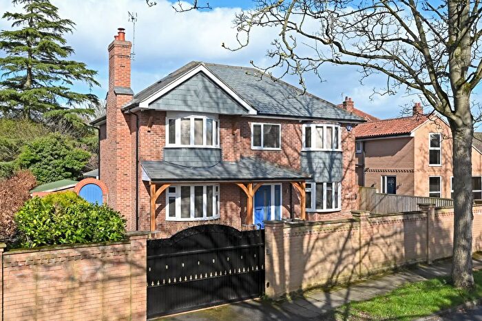 4 Bedroom Detached House For Sale In The Horseshoe, York, North Yorkshire, YO24