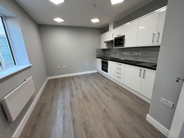 1 Bedroom Flat To Rent In Durnsford Road, London, SW19