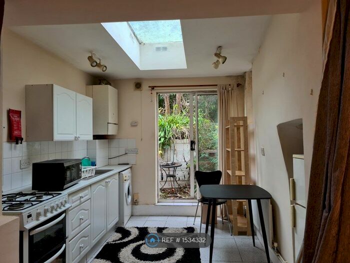 Studio To Rent In Dennington Park Road, London, NW6