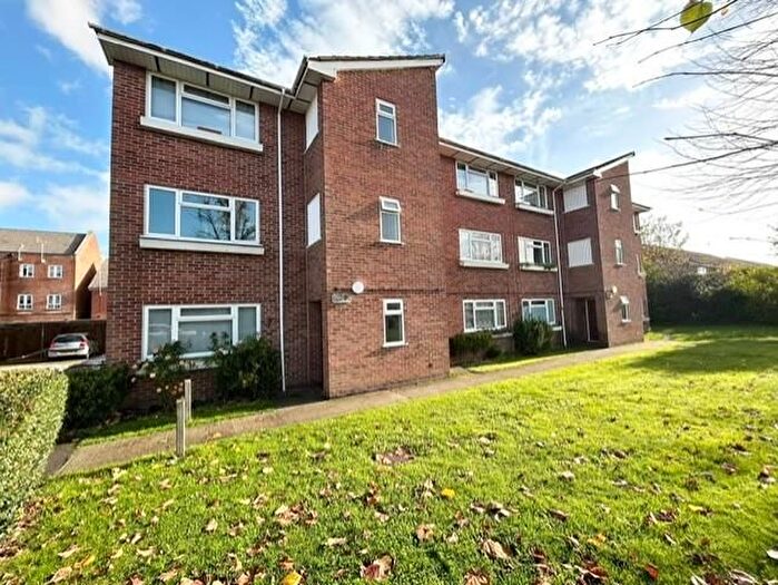 1 Bedroom Flat To Rent In Boundary Road, Newbury, RG14