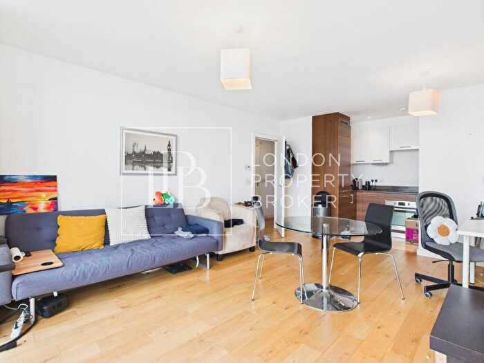 1 Bedroom Apartment To Rent In Forge Square, London, E14