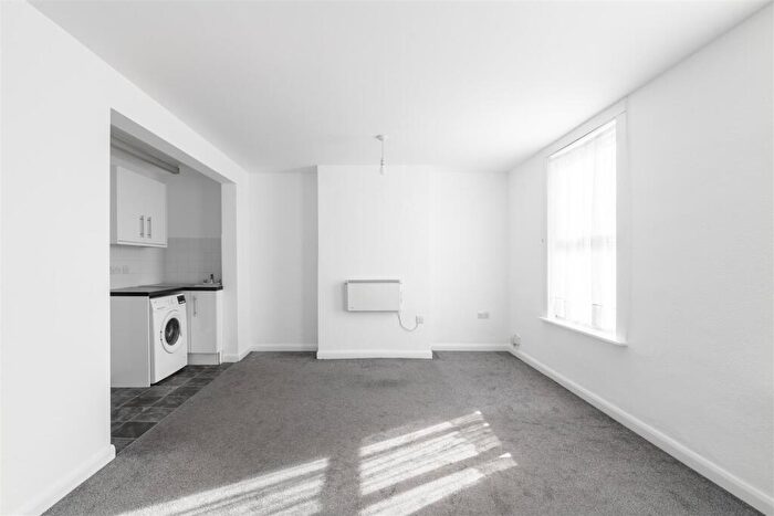 1 Bedroom Flat To Rent In Lea Bridge Road, London, E10