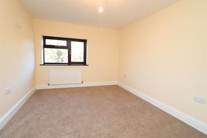 2 Bedroom Cottage To Rent In Hollybush Lane, Longford, Coventry, CV6