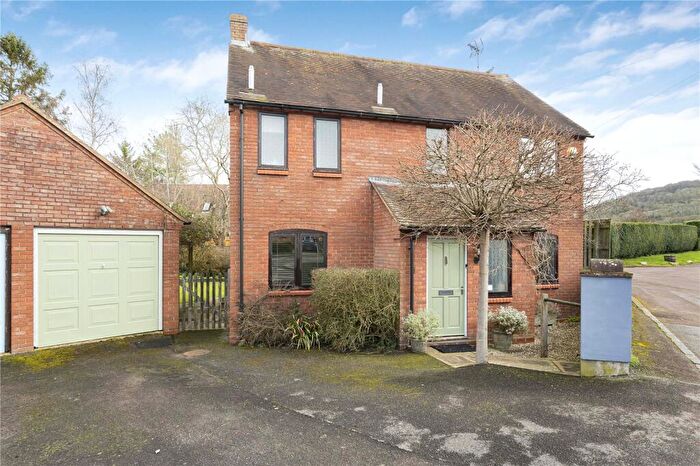 4 Bedroom Detached House For Sale In Keens Lane, Chinnor, Oxfordshire, OX39